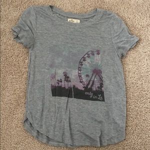 Hollister t shirt